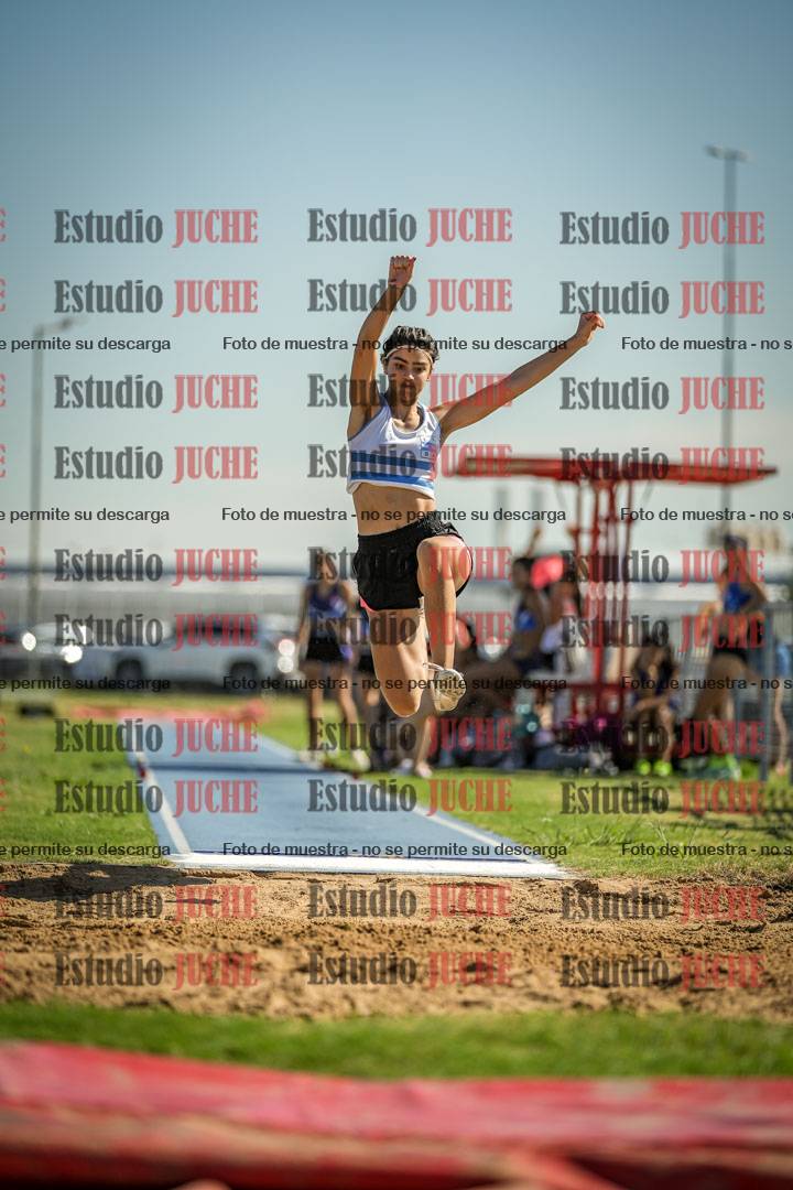 Fotos del salto en largo de mujeres - mayores