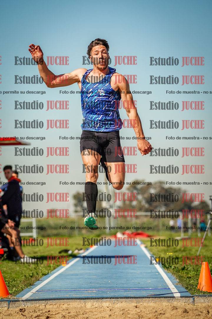 Fotos del salto en largo de varones