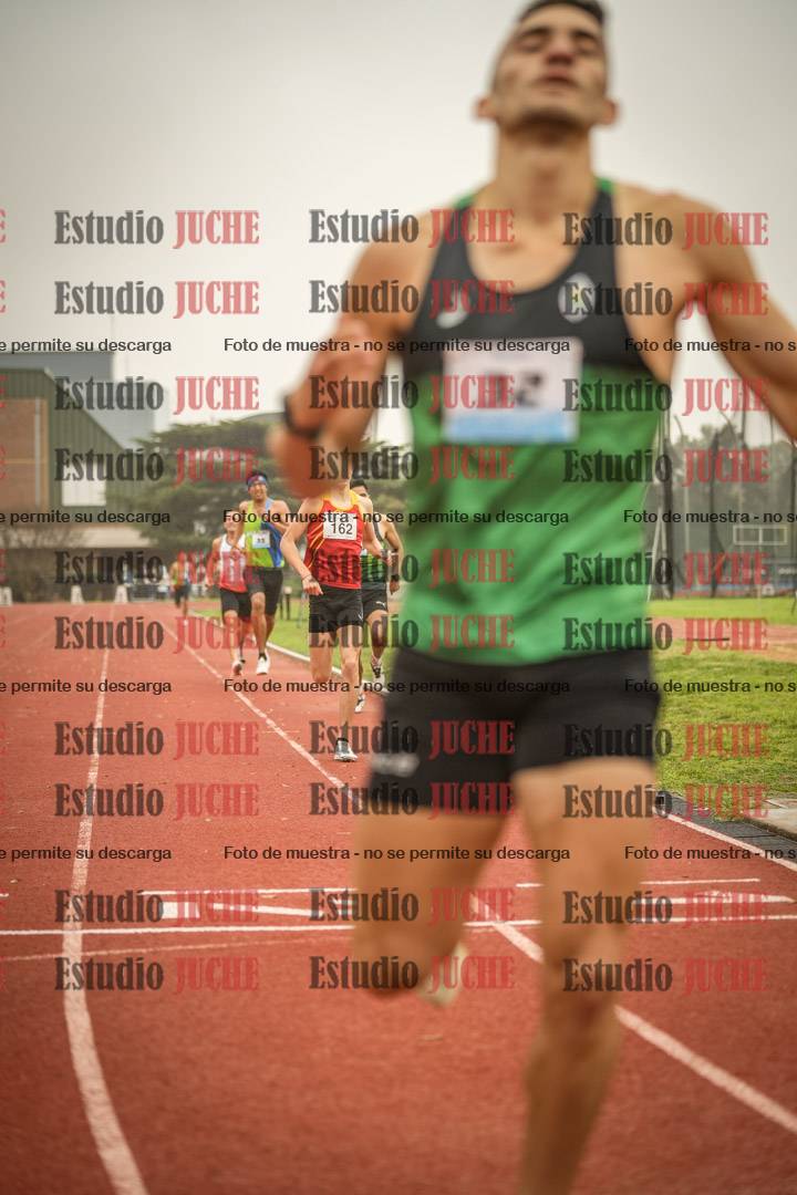 Fotos de los 800 m llanos de varones