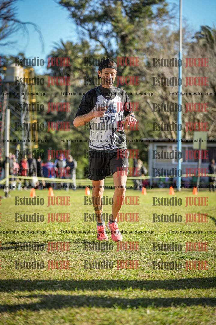 Fotos de la llegada del cross de 4000 m - varones