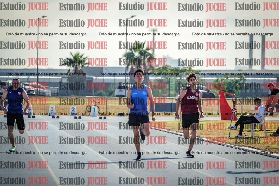 Fotos de los 100 m llanos de varones
