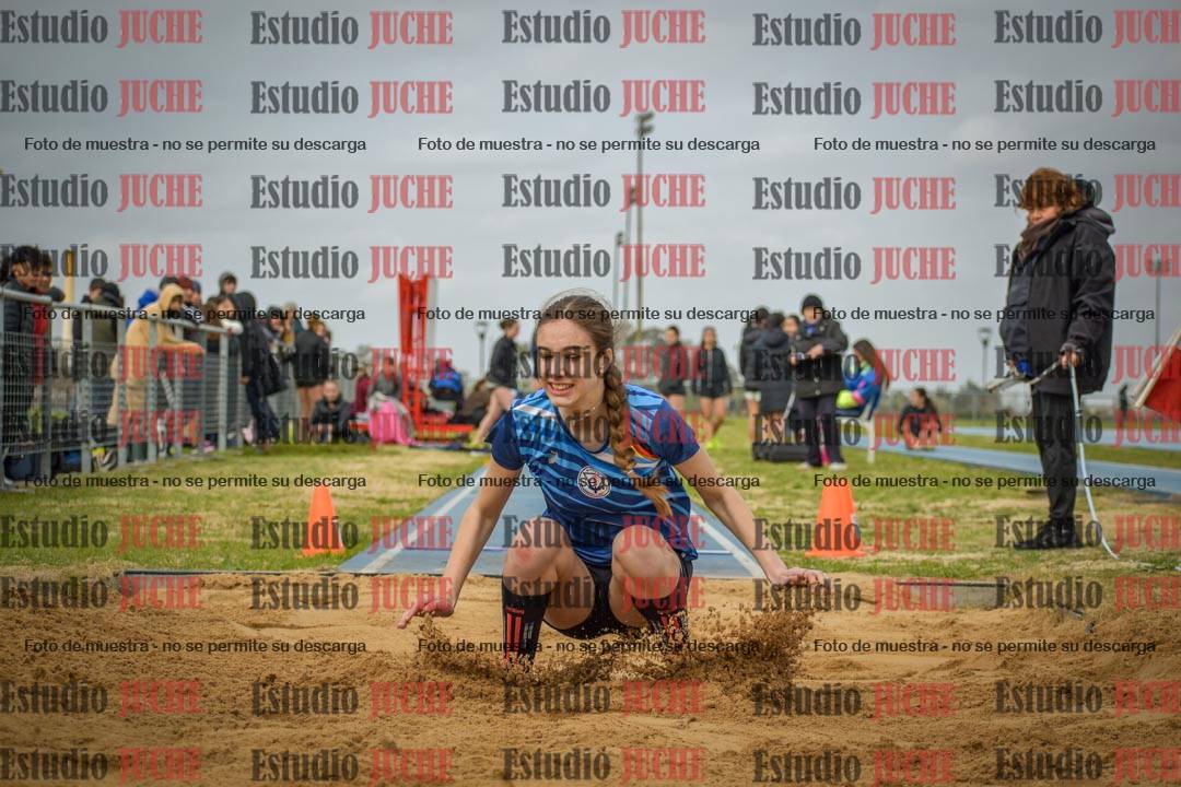 Fotos del salto en largo de mujeres - U18