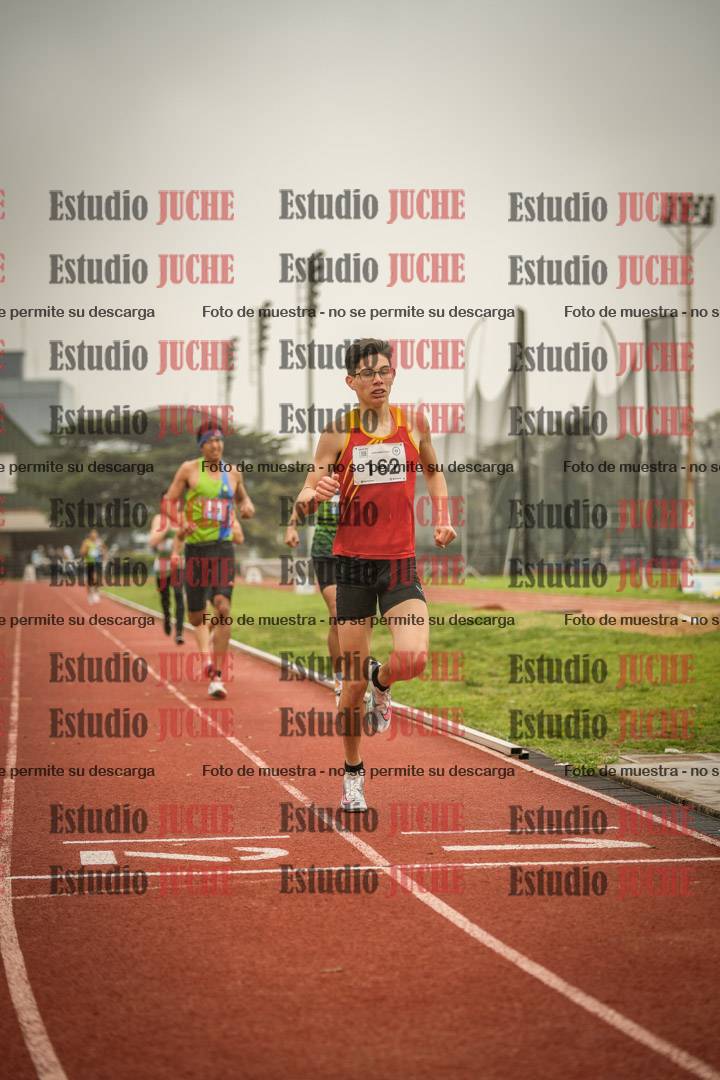 Fotos de los 800 m llanos de varones