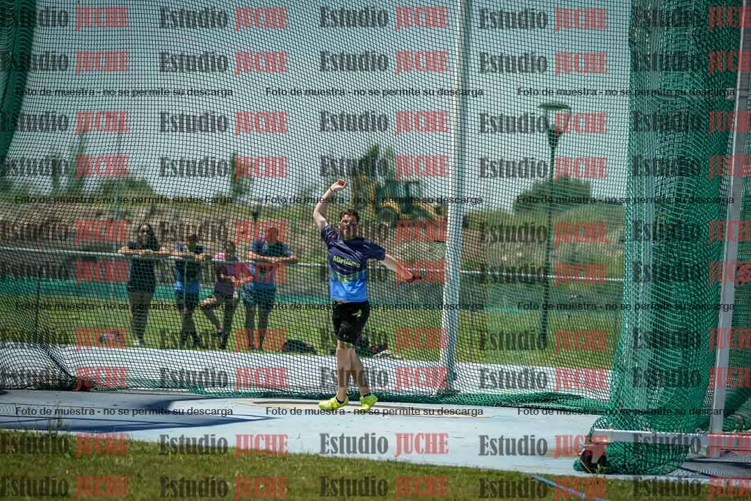 Fotos del lanzamiento del martillo de varones