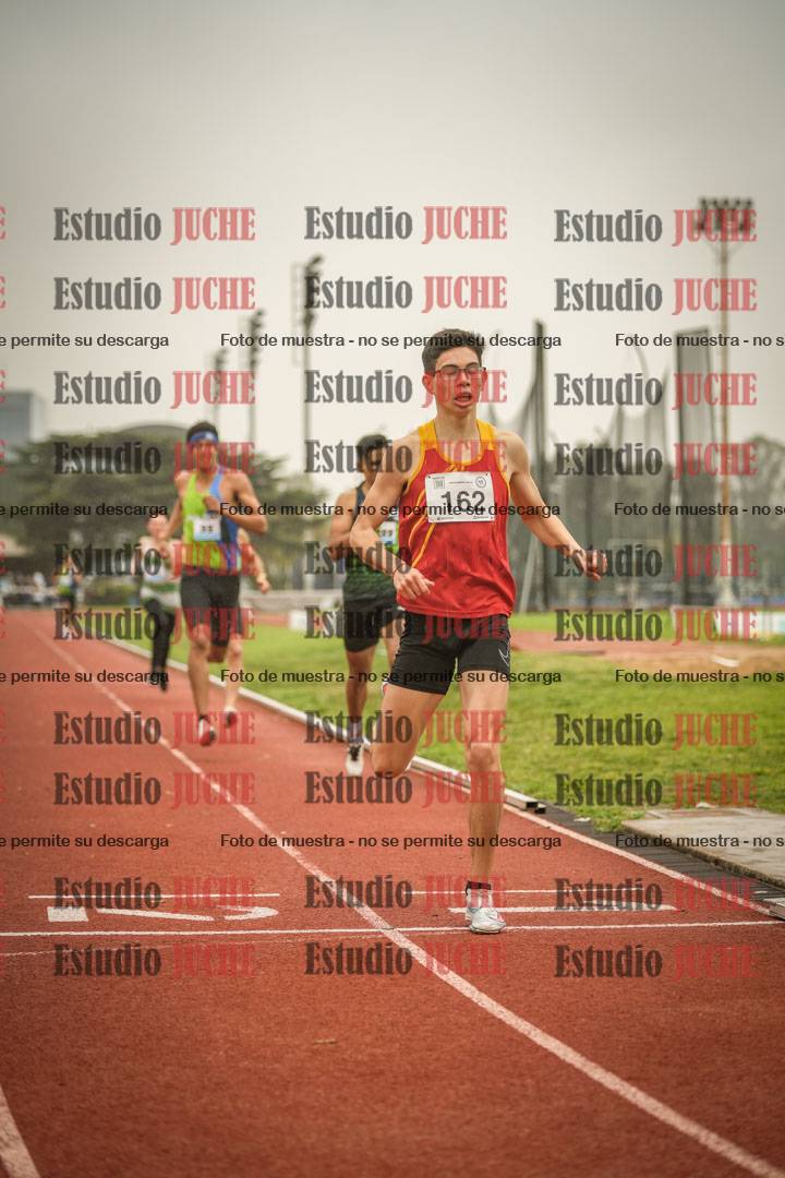 Fotos de los 800 m llanos de varones