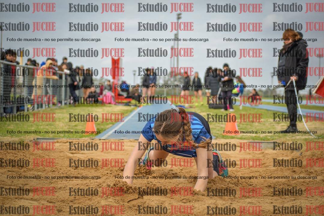 Fotos del salto en largo de mujeres - U18
