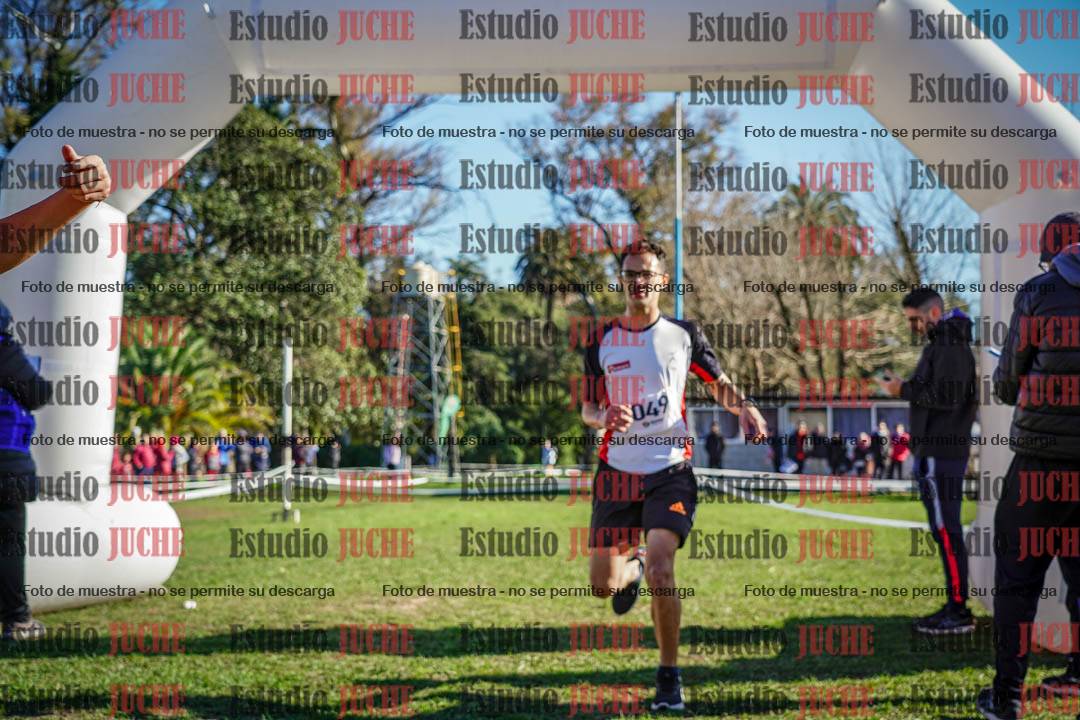 Fotos de la llegada del cross de 4000 m - varones