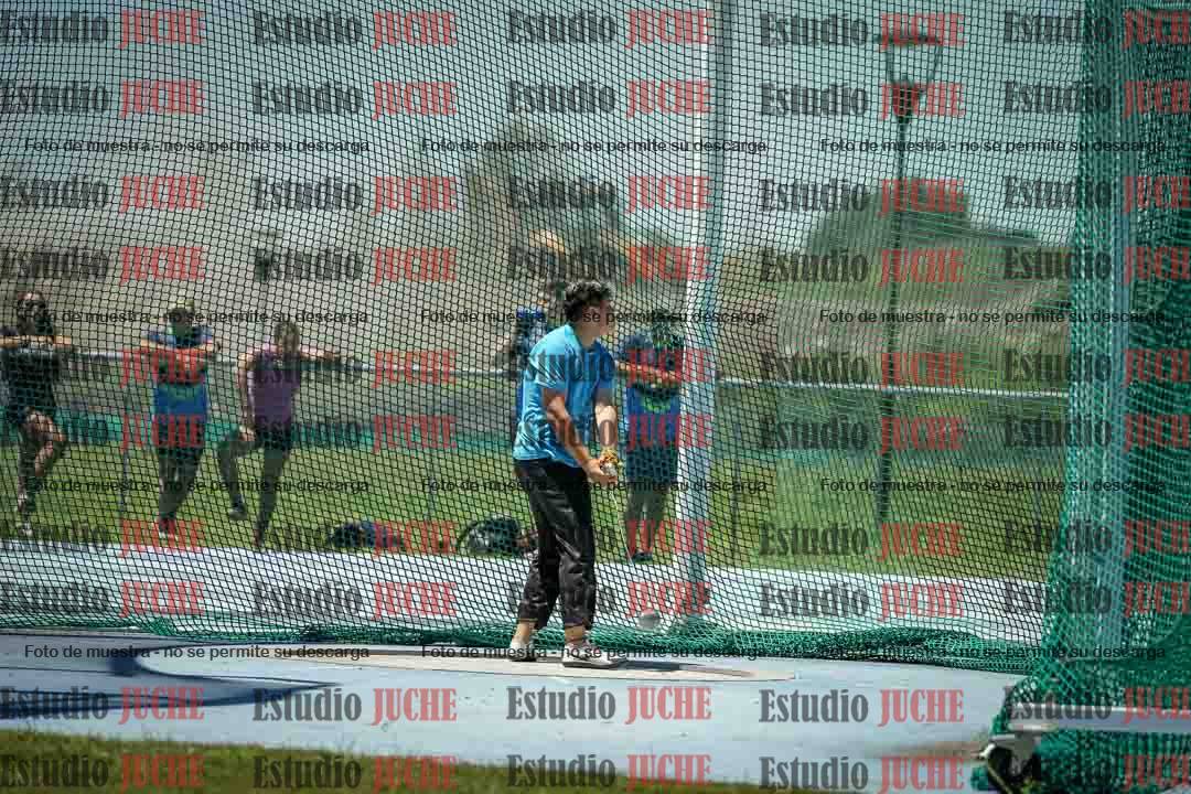 Fotos del lanzamiento del martillo de varones