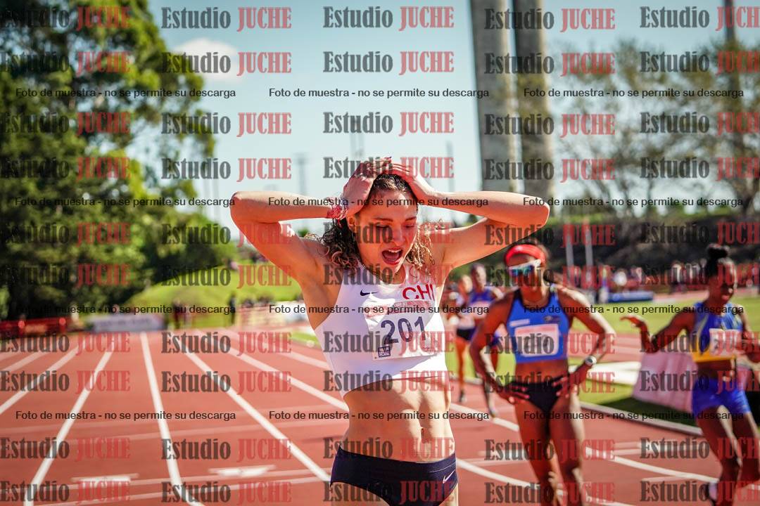 Fotos de algunos extras y podios del día 2