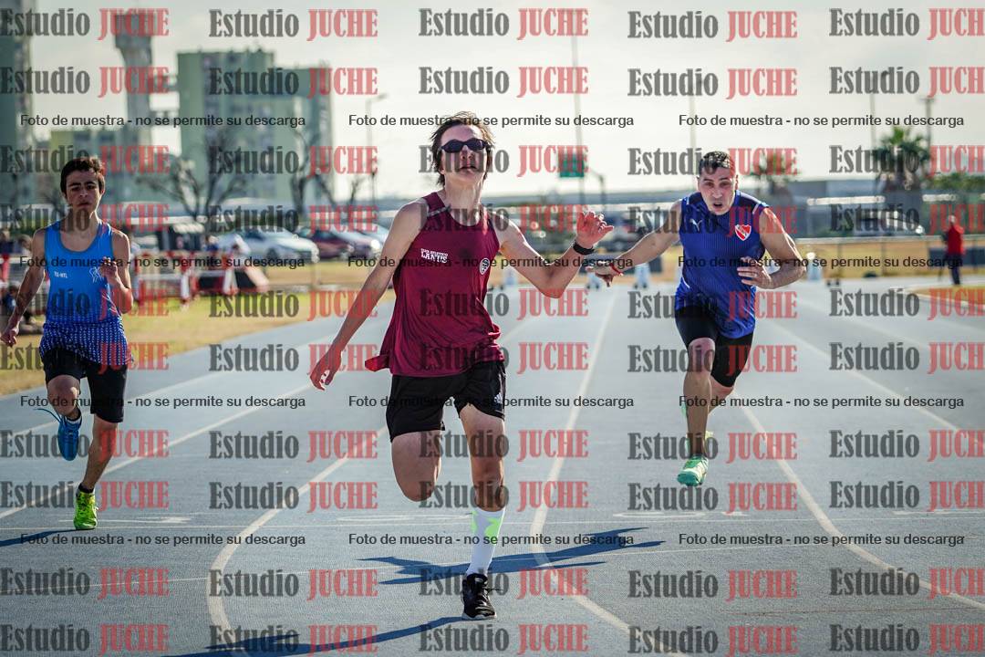 Fotos de los 100 m llanos de varones