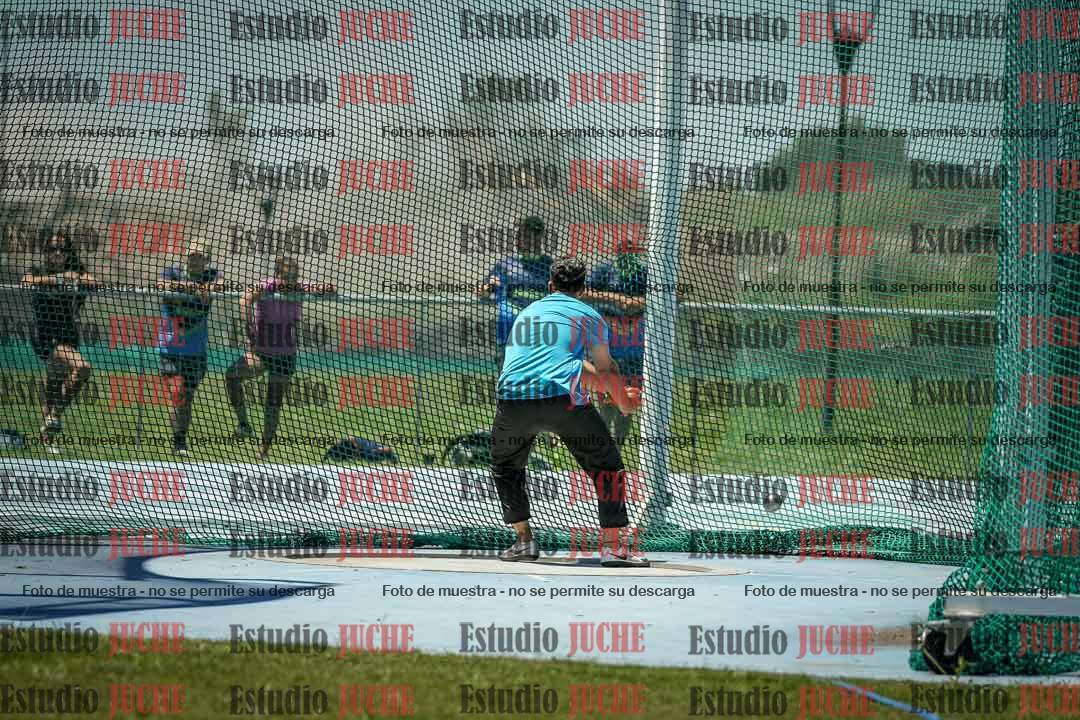Fotos del lanzamiento del martillo de varones