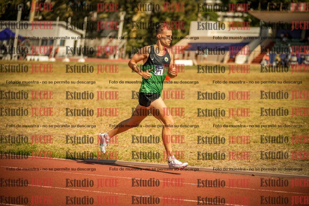 Fotos de los 3000 m llanos de varones