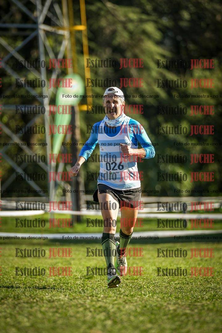 Fotos de la llegada del cross de 4000 m - varones