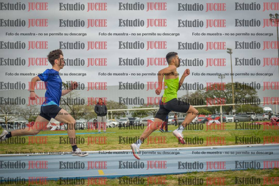 Fotos de los 400 m llanos de varones