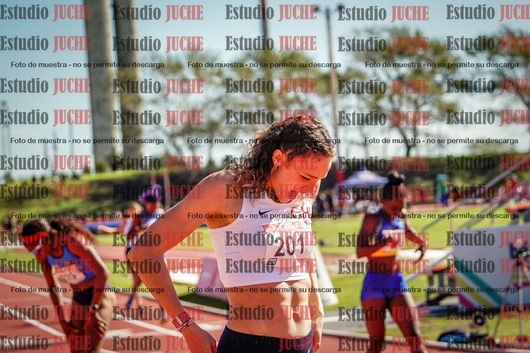 Fotos de algunos extras y podios del día 2