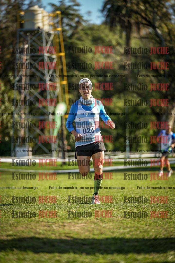 Fotos de la llegada del cross de 4000 m - varones