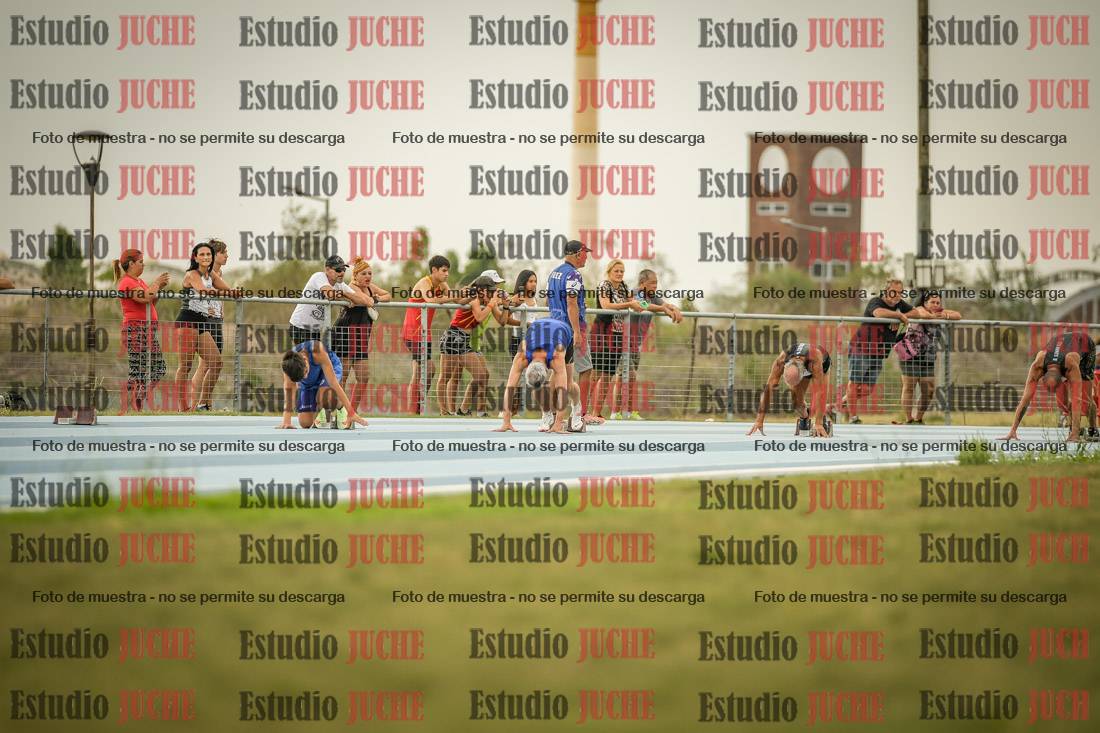 Fotos de los 300 m llanos de varones