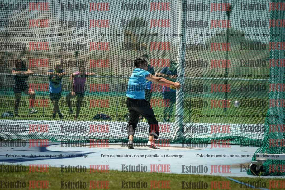 Fotos del lanzamiento del martillo de varones