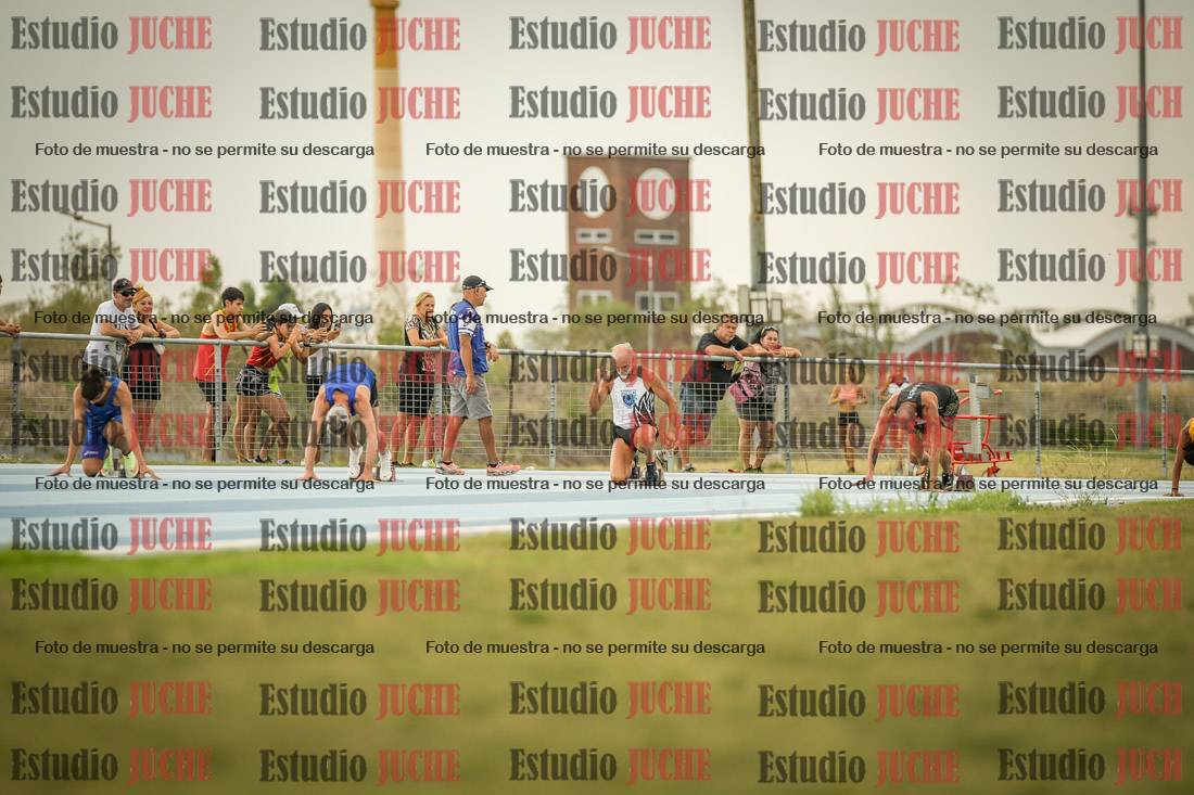 Fotos de los 300 m llanos de varones