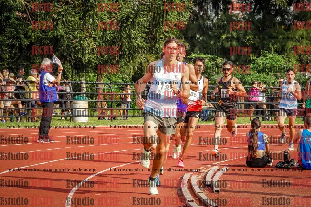 Fotos de los 3000 m llanos de varones