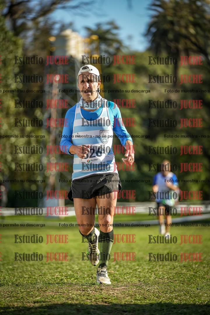 Fotos de la llegada del cross de 4000 m - varones