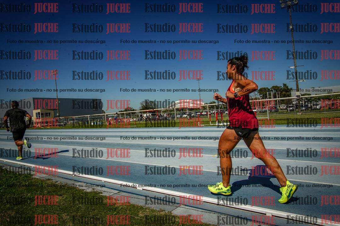 Fotos de los 5000 m de mujeres y varones - serie 2