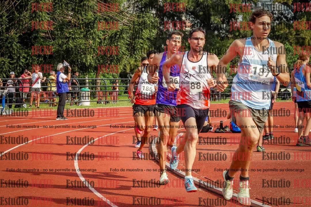 Fotos de los 3000 m llanos de varones