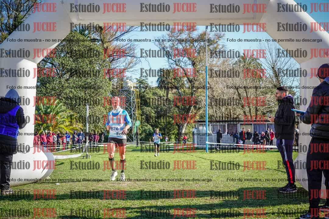 Fotos de la llegada del cross de 4000 m - varones