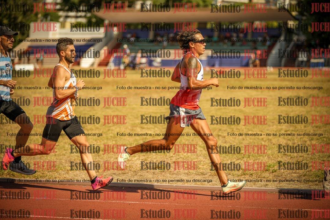 Fotos de los 3000 m llanos de varones