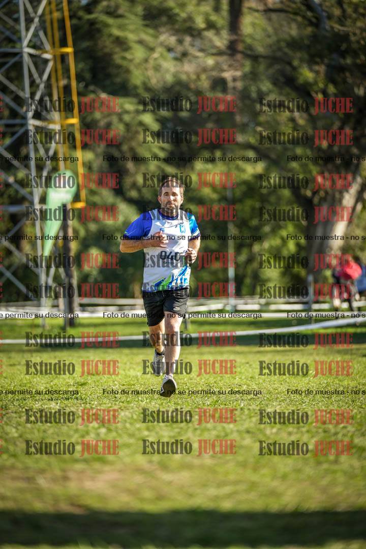 Fotos de la llegada del cross de 4000 m - varones