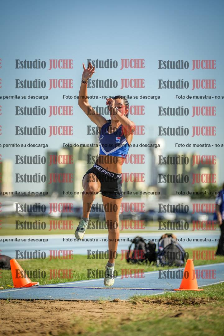 Fotos del salto en largo de mujeres - mayores