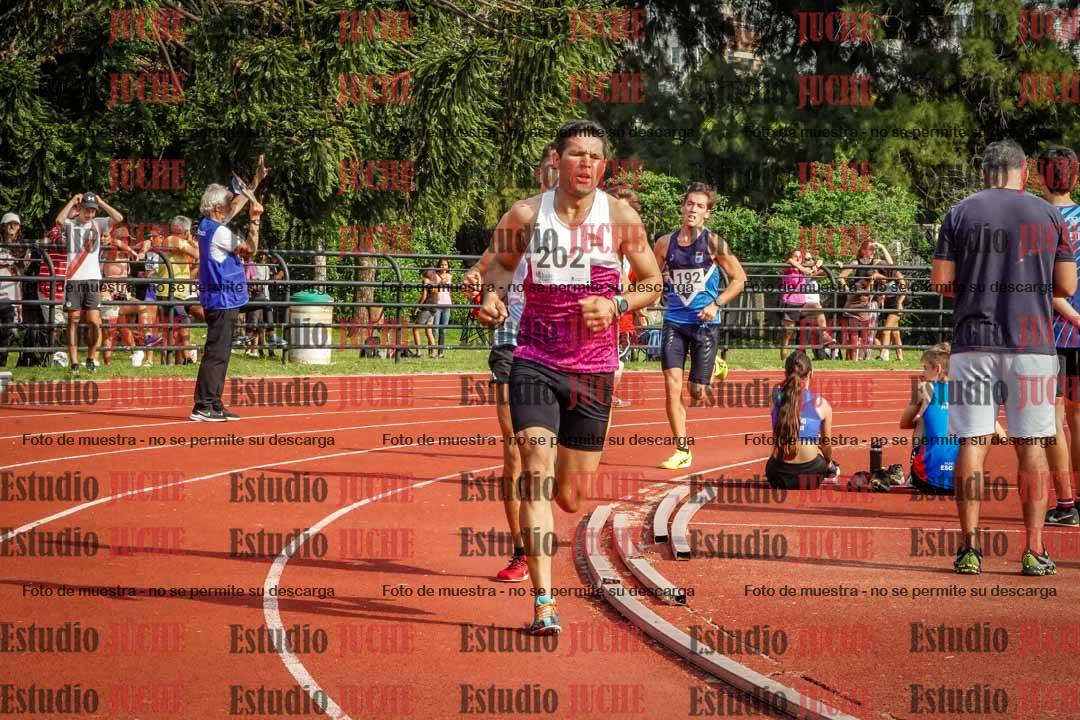 Fotos de los 3000 m llanos de varones