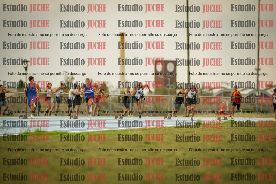 Fotos de los 300 m llanos de varones