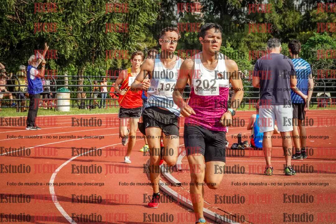 Fotos de los 3000 m llanos de varones