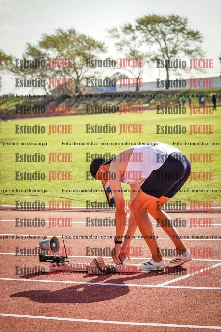 Fotos de los 400 m llanos de varones