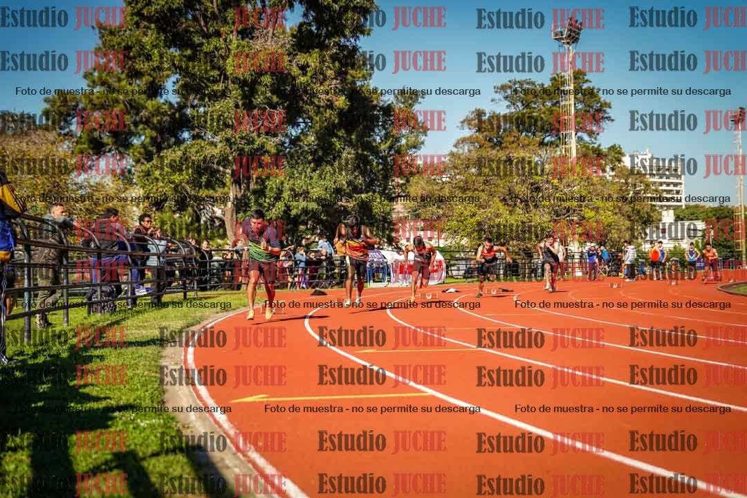 Fotos de los 200 m llanos de varones