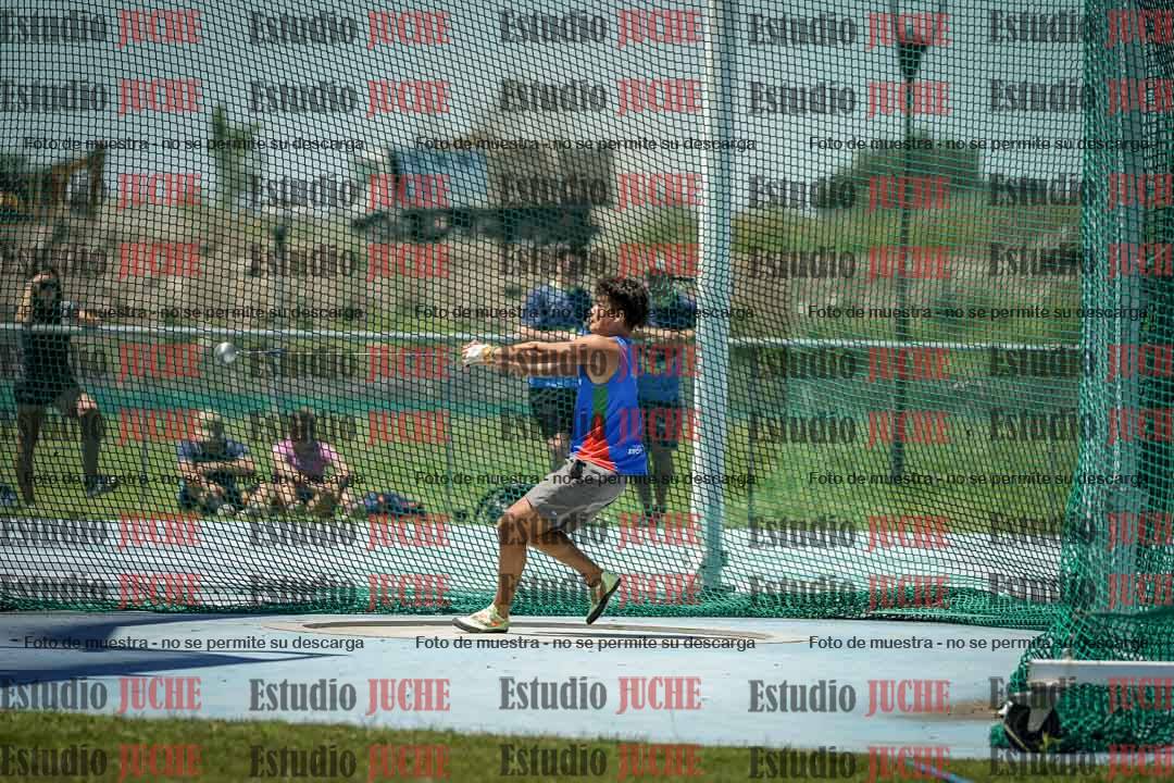 Fotos del lanzamiento del martillo de varones
