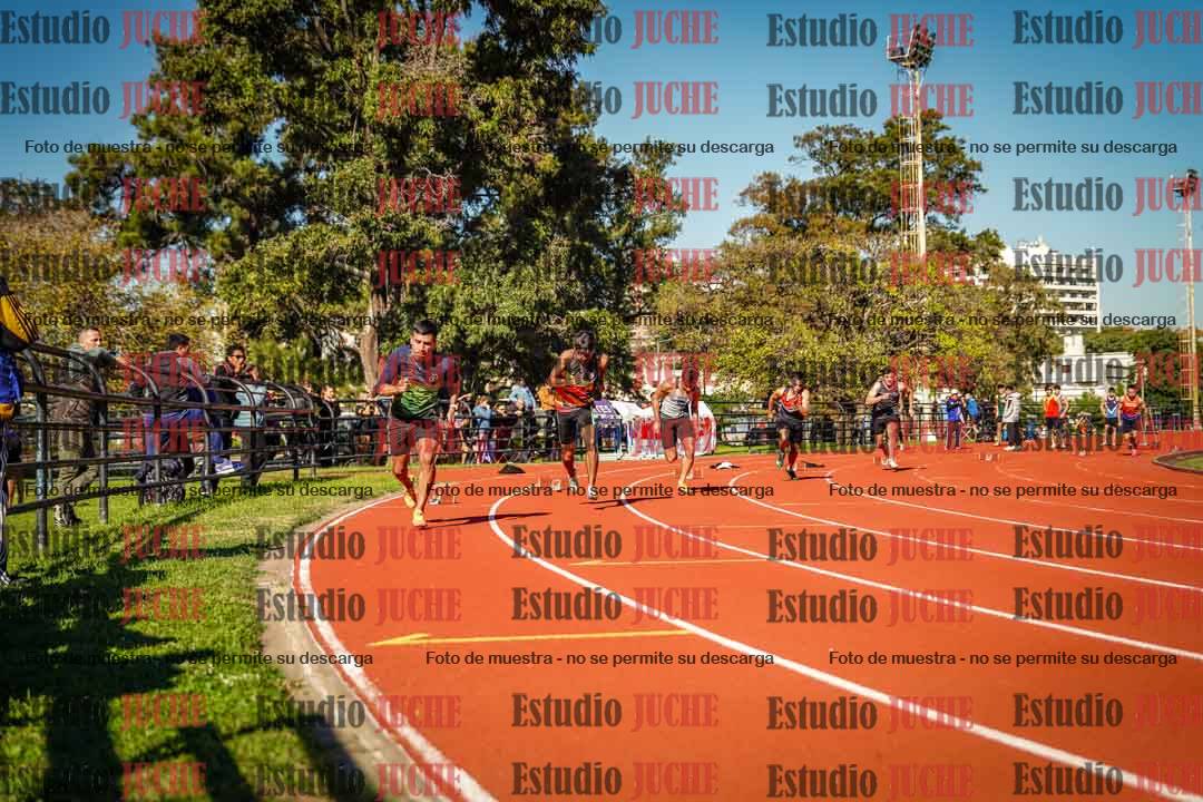 Fotos de los 200 m llanos de varones