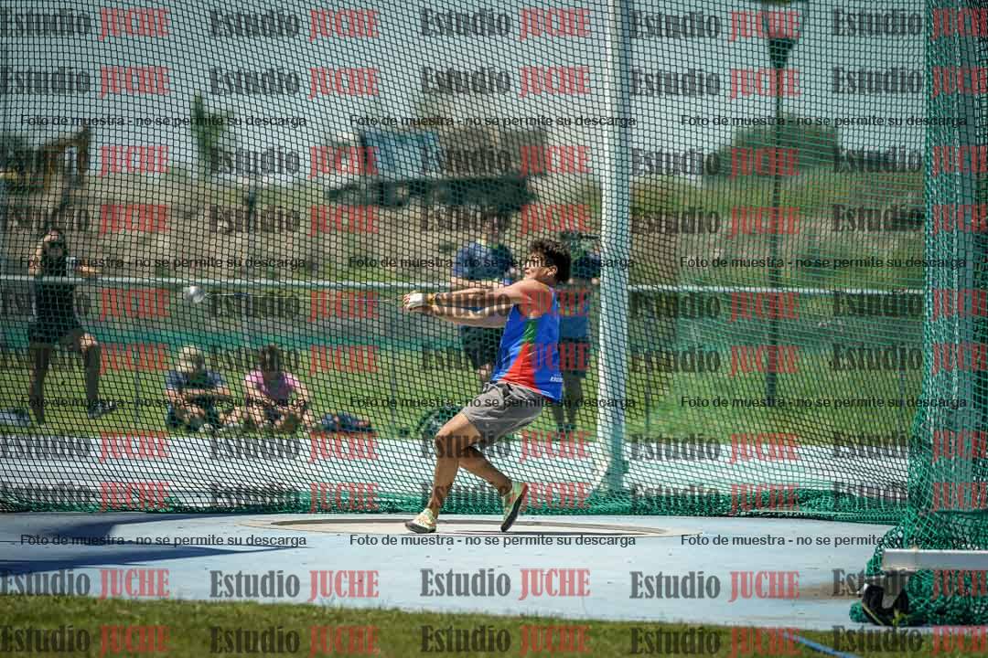 Fotos del lanzamiento del martillo de varones