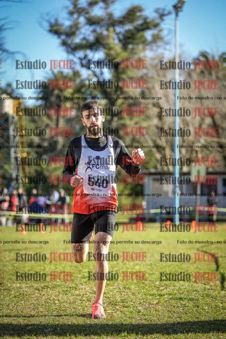 Fotos de la llegada del cross de 4000 m - varones