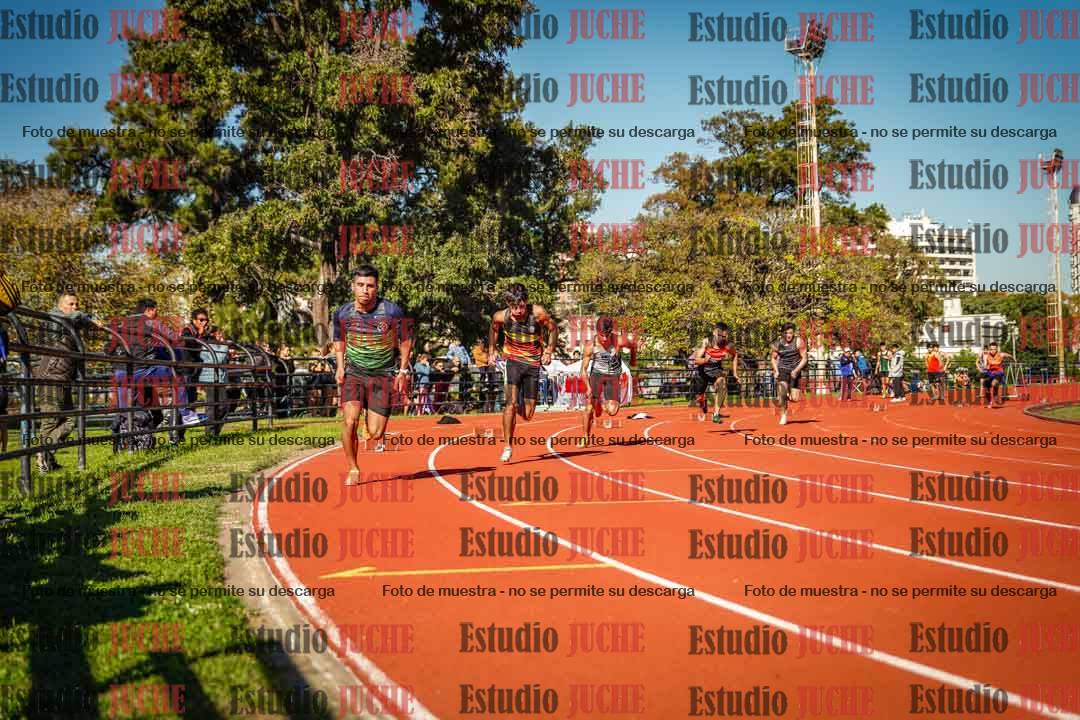 Fotos de los 200 m llanos de varones
