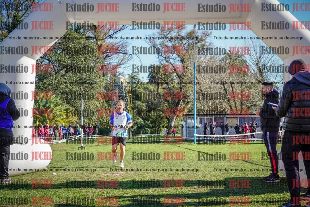 Fotos de la llegada del cross de 4000 m - varones