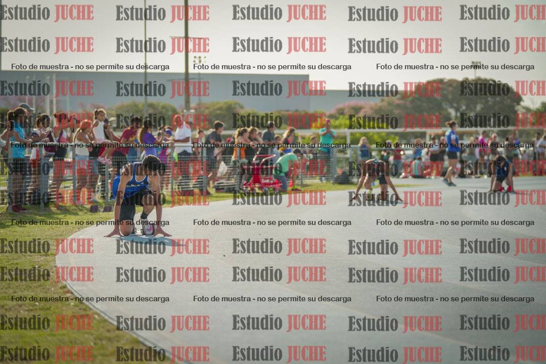 Fotos de los 400 m llanos de varones