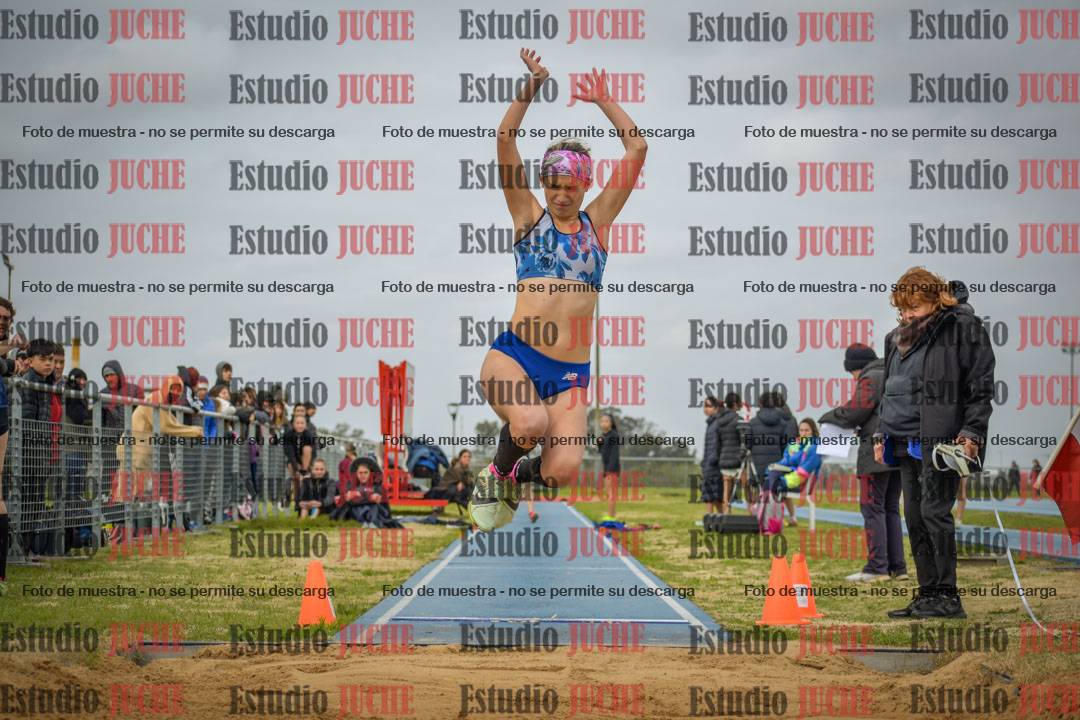 Fotos del salto en largo de mujeres - U18