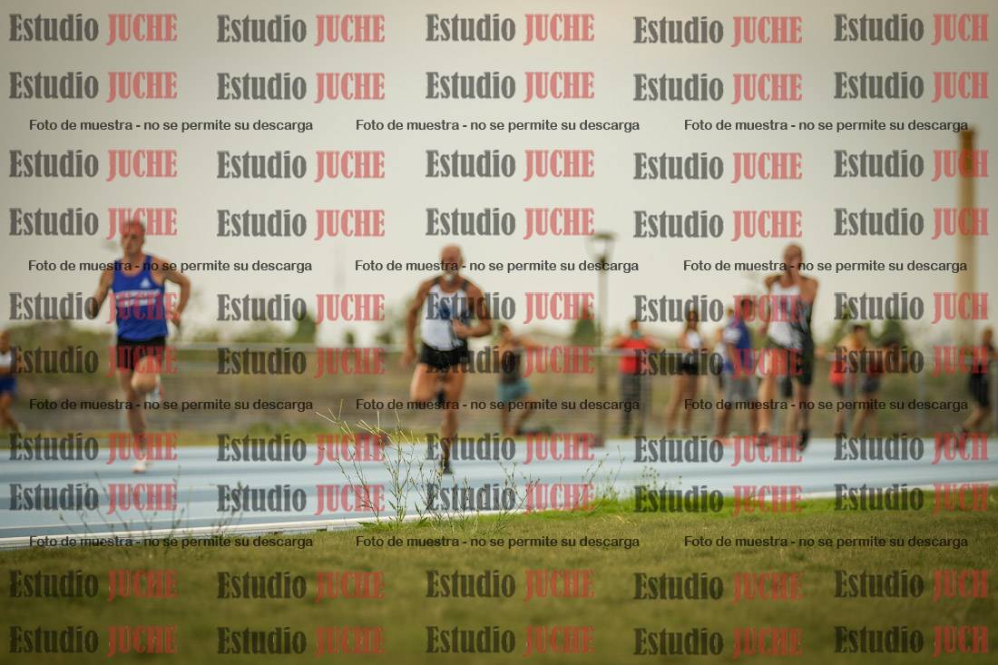 Fotos de los 300 m llanos de varones