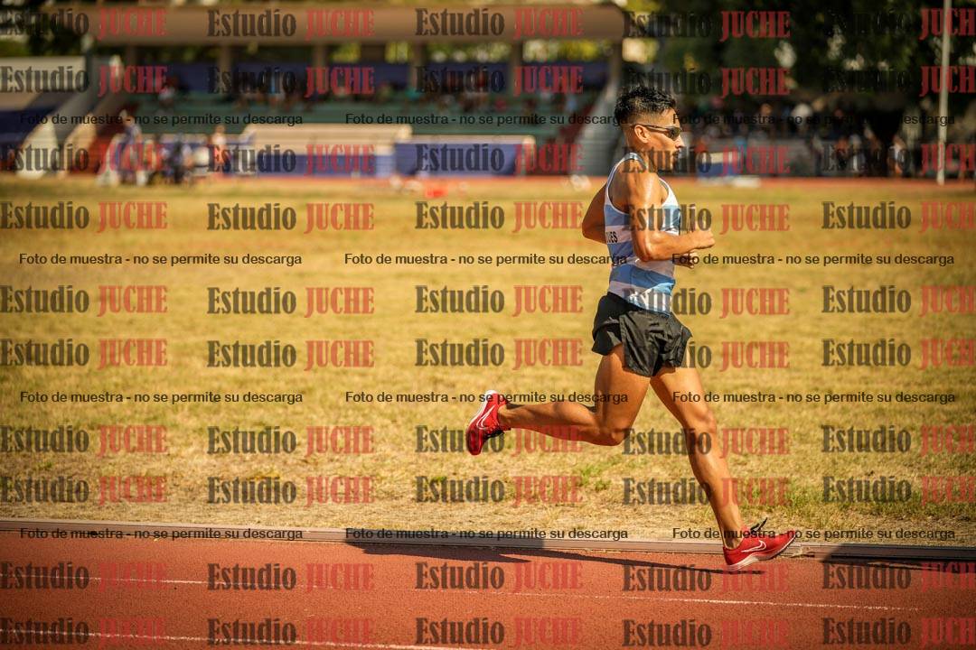 Fotos de los 3000 m llanos de varones
