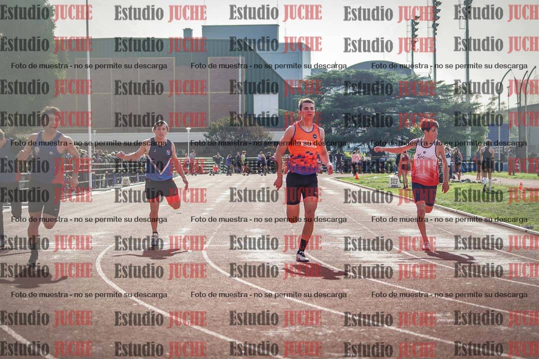 Fotos de los 100 m llanos de varones