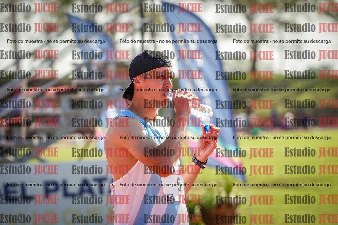 Fotos de los 400 m llanos de varones