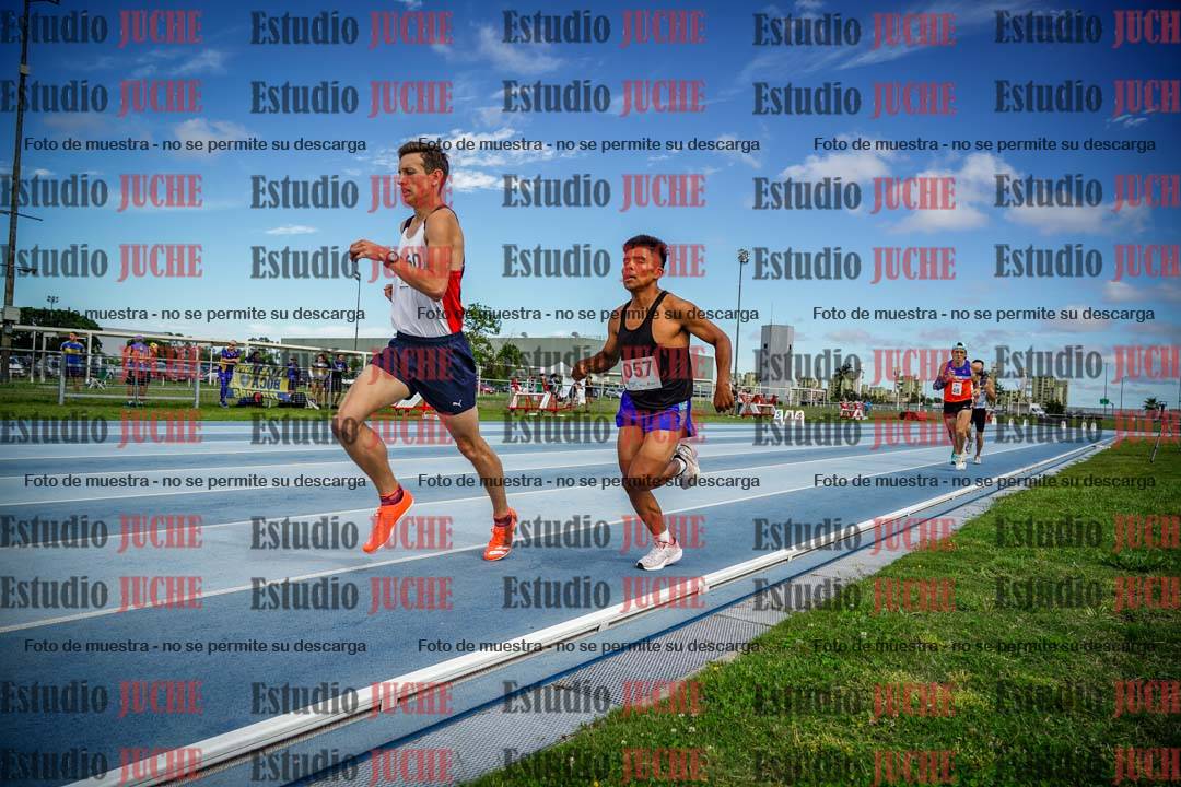 Fotos de los 1000 m llanos de varones