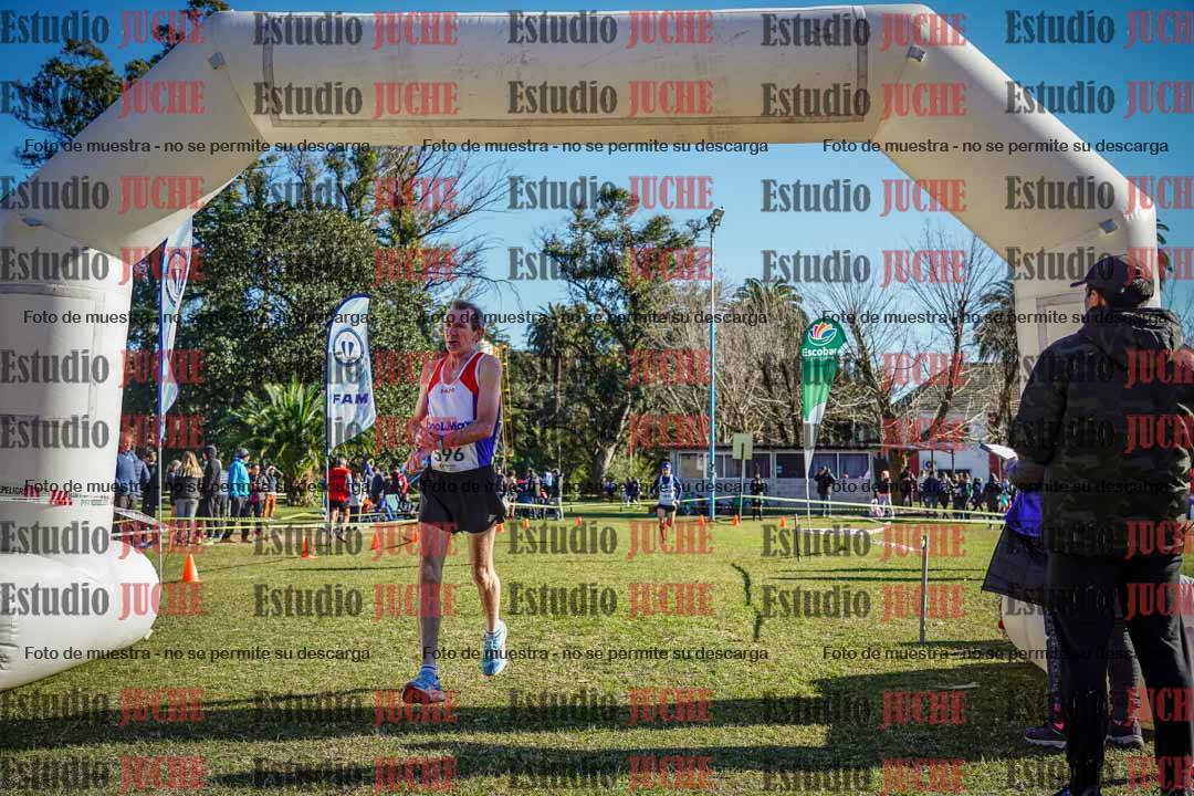 Fotos de la llegada del cross de 4000 m - varones